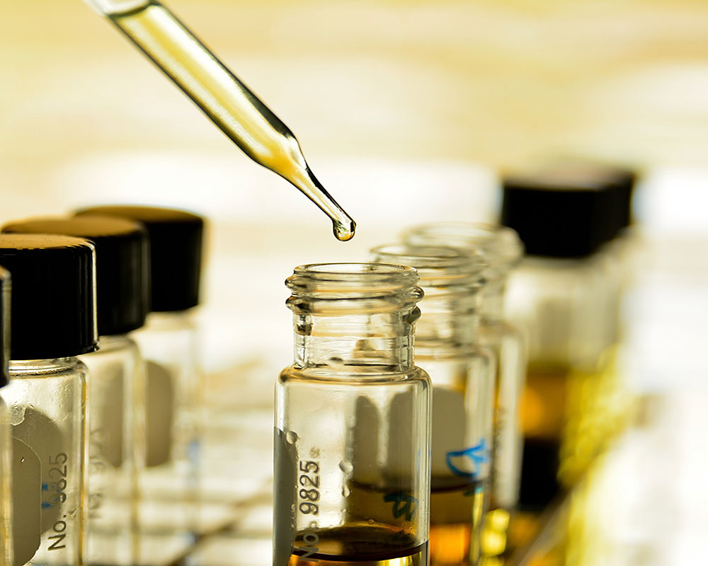 Compliance REACH 1000x800 AdobeStock 70780900